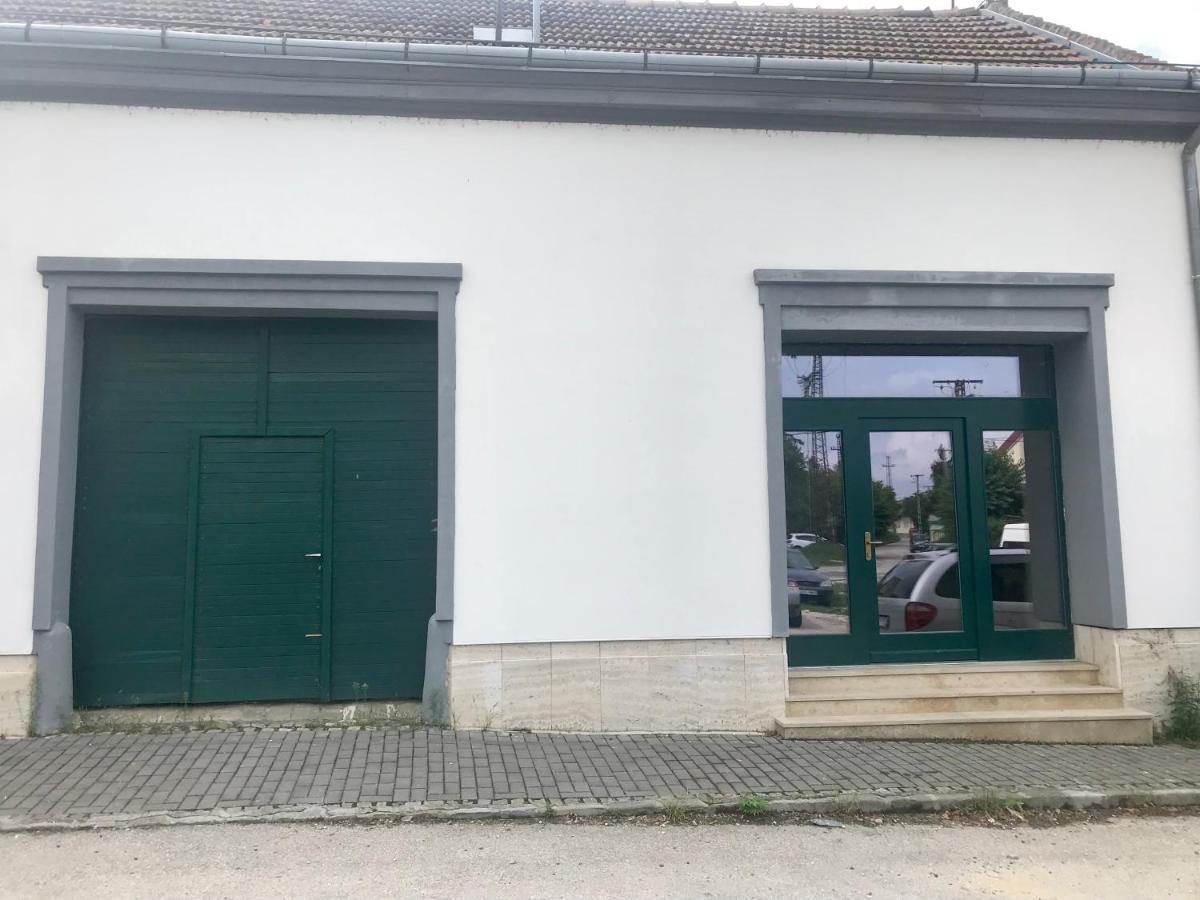 Medusa House Appartement Esztergom Buitenkant foto